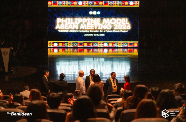 Photo By John Cadungog